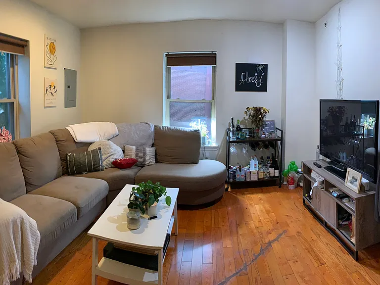 654 N 15th St #3 — Photo 24