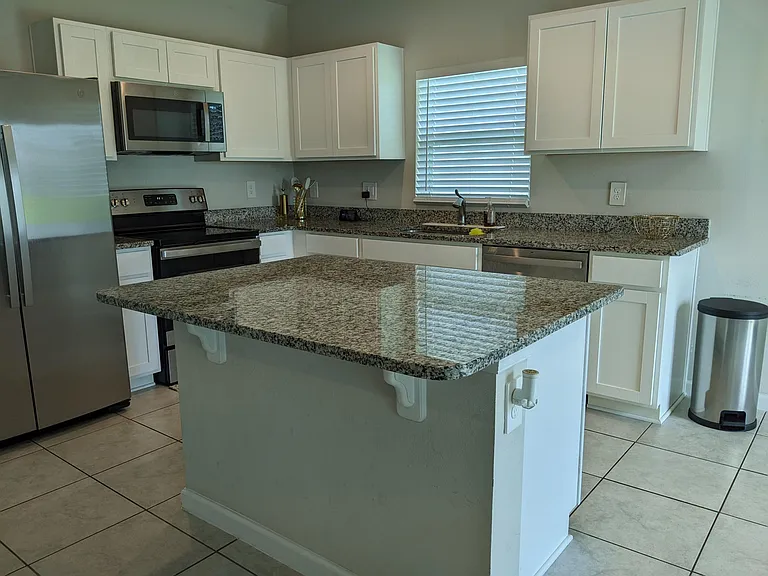 605 Lychee Ln — Photo 28
