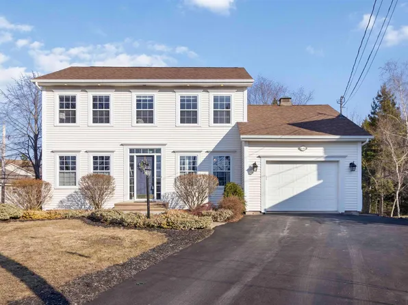 46 Stone Gate Ct, Halifax, NS B2X 3T2