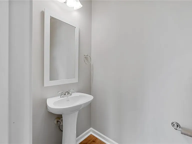 2832 Laurel Ridge Cir — Photo 16