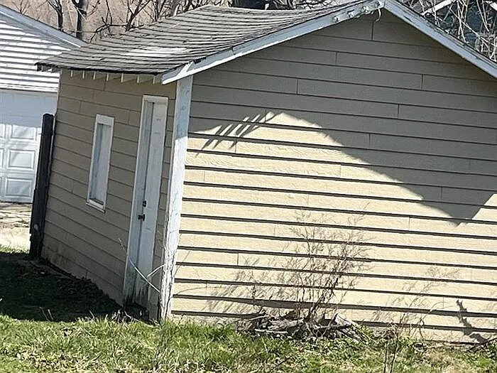 427 N Riley Ave — Photo 15