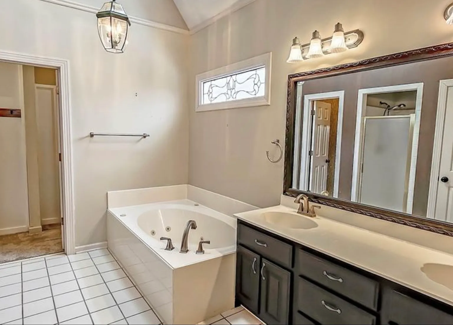 5 bed, 3044 sqft, $3,000 — Photo 4