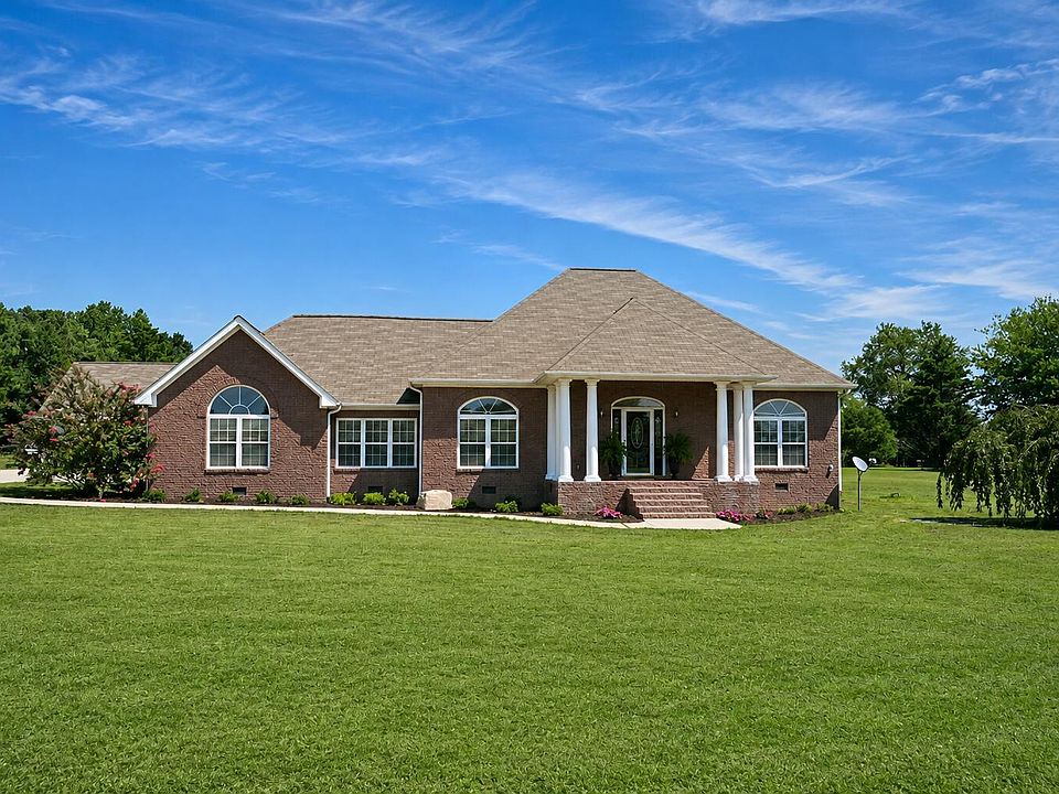 1st image of 586 Sunset Dr