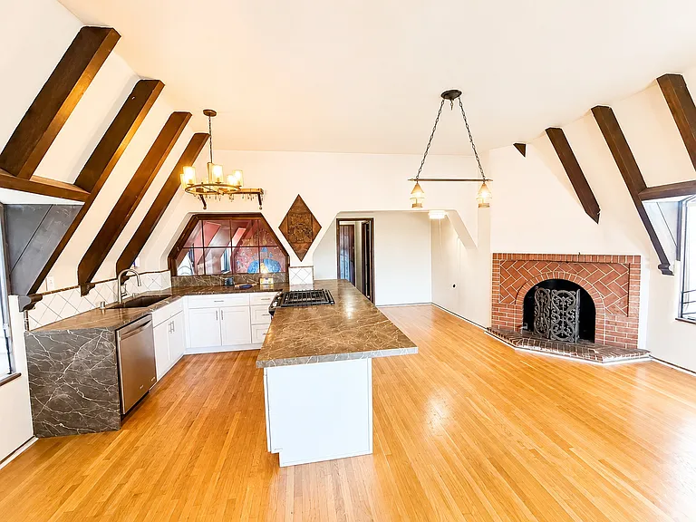 4215 E Livingston Dr #1 — Photo 6