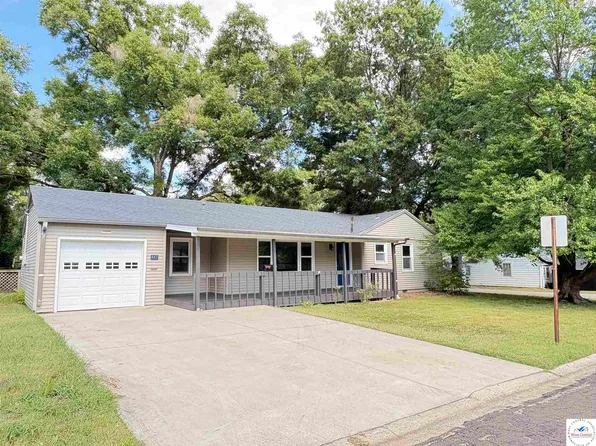417 E Truman Ave, Clinton, MO 64735