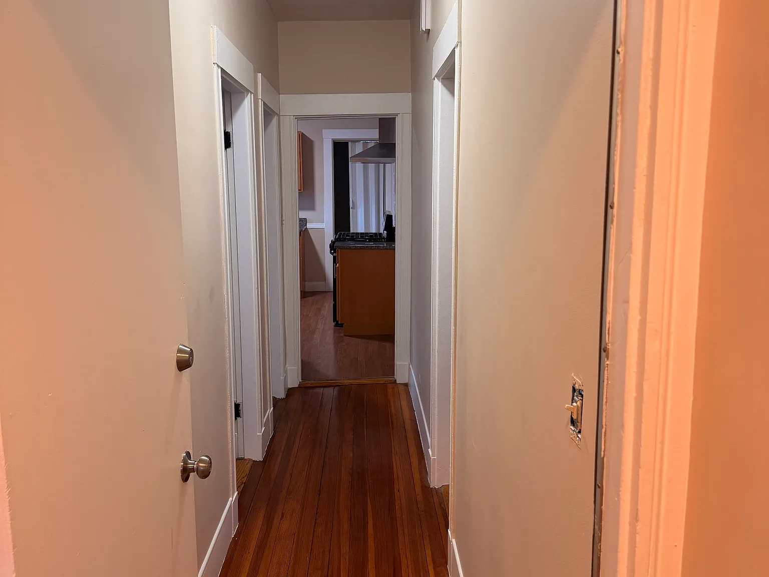 3 bed, 1200 sqft, $2,900 — Photo 2