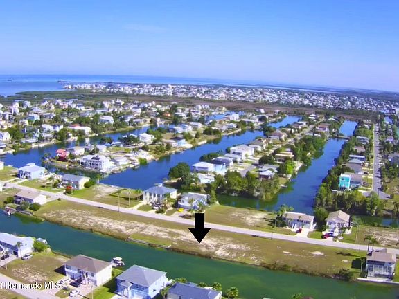 4th image of 4034 Amberjack Dr