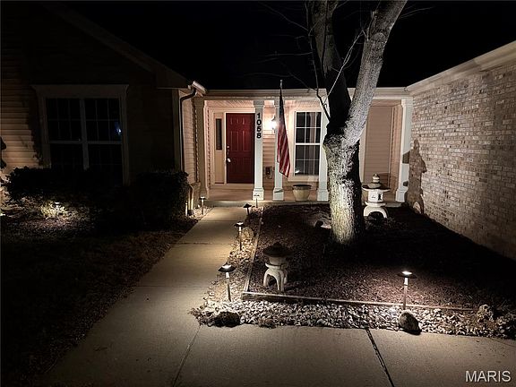 4th image of 1058 Edgewood Dr