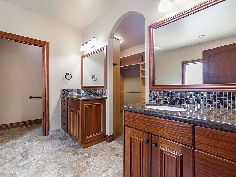 670 Sun Terrace Dr — Photo 35