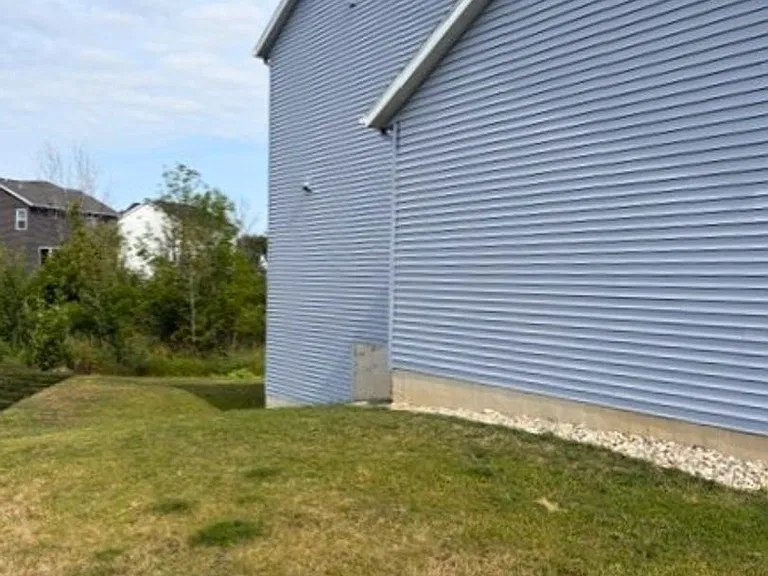 5961 Claymont Ct SE — Photo 2