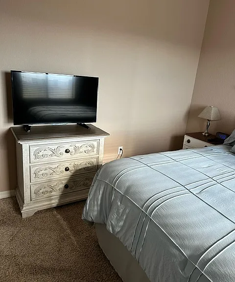 2214 Edgewood Dr — Photo 13
