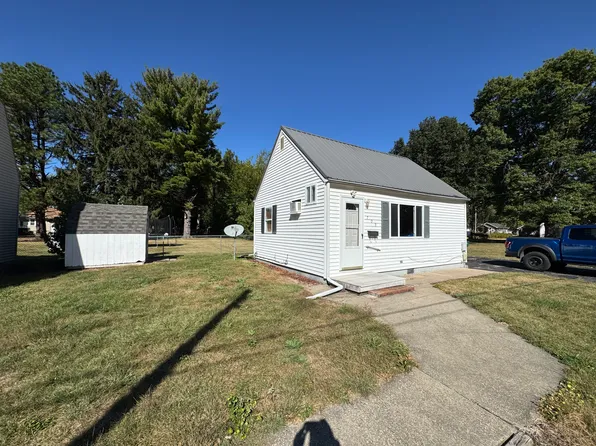 709 E Dayton St, Galesburg, IL 61401