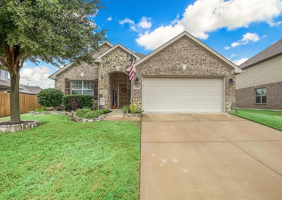 1st image of 1008 Hawk Valley Dr