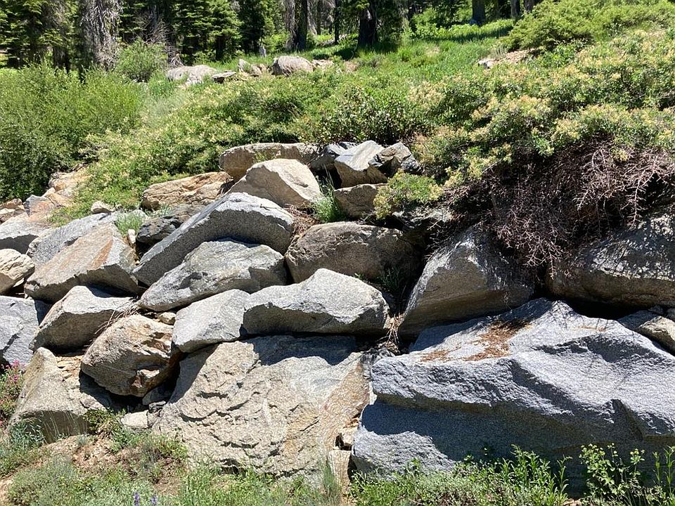 2nd image of 325 Norton Meadows Rd