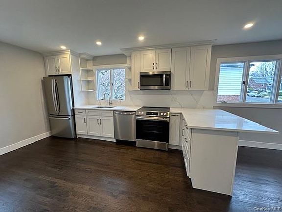 2nd image of 5 Linwood Rd N Floor 2