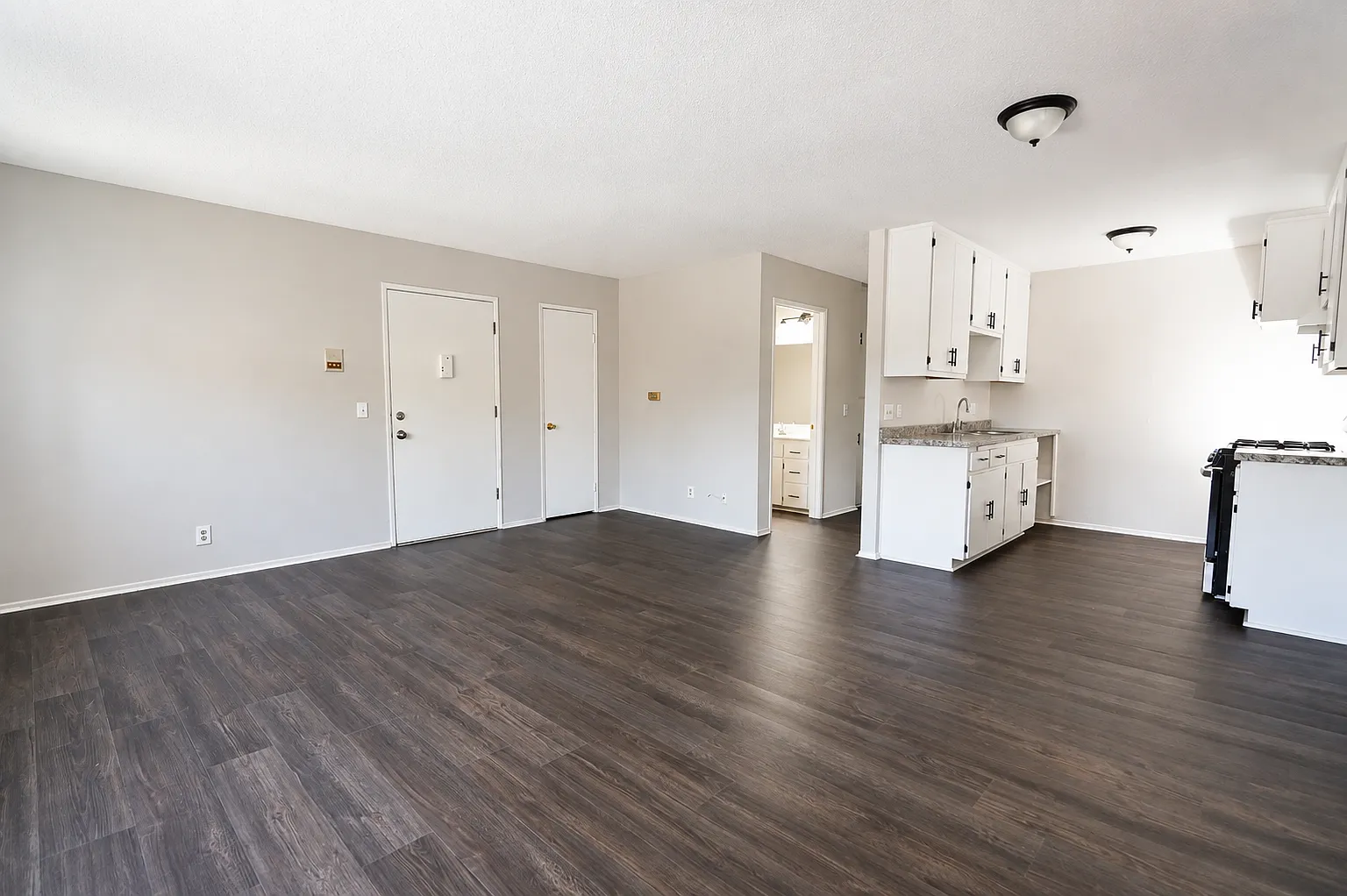 2 bed, 660 sqft, $2,195 — Photo 3