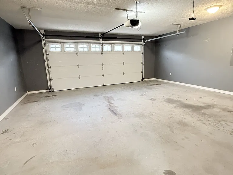 1132 Lancelot Ln — Photo 35
