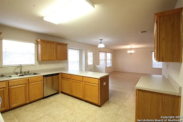 659 Lynx Mtn — Photo 11