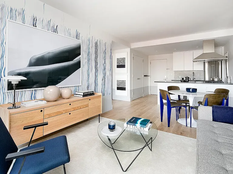 504 Myrtle Ave #2S — Photo 3