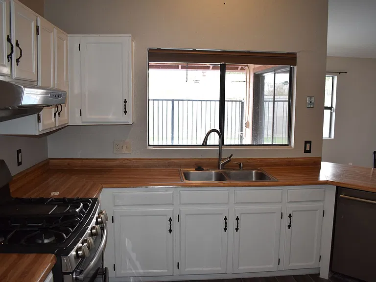 3547 Briarwood Dr — Photo 9