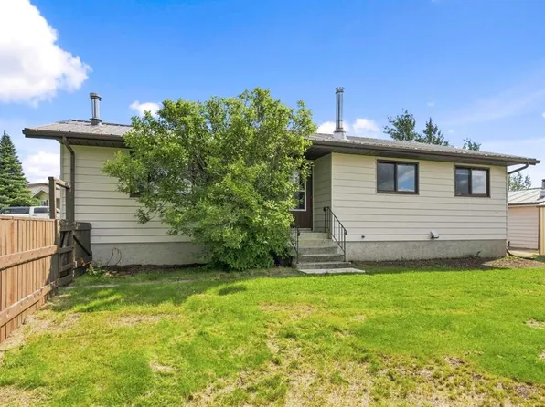 1 NW Isbister Ave, Swan Hills, AB T0G 2C0