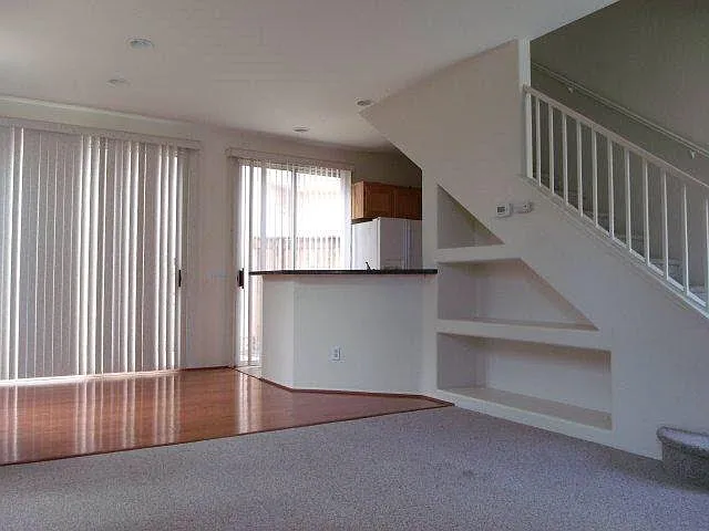 3 bed, 2.5 bath, 1172 sqft, $3,460 — Photo 4