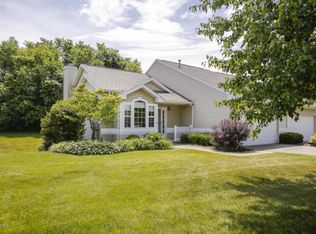 2066 Quail Cove Dr, Kalamazoo, MI