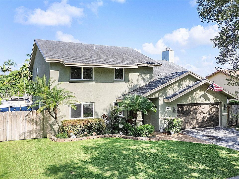 1st image of 4911 SW 101st Avenue