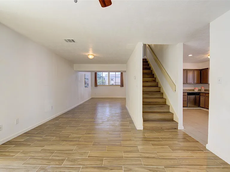 4403 Willow Beach Dr — Photo 12