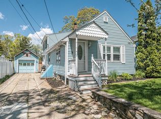 9 Cogswell Rd, North Reading, MA 01864