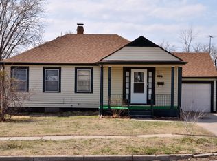 909 N Old Manor Rd, Wichita, KS 67208