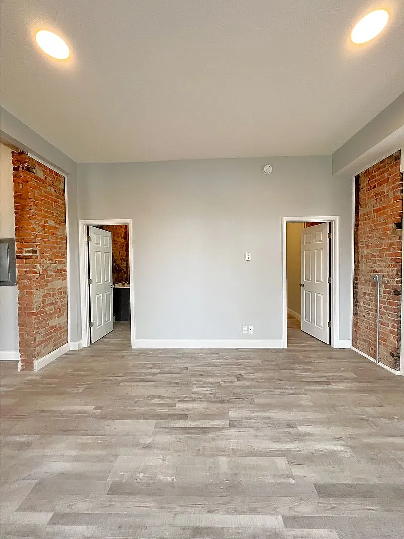 The Carriage House — Photo 3
