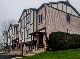 330 Ashland Ave, Highwood, IL