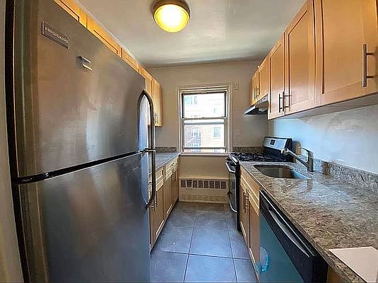 3rd image of 109-10 Queens Blvd #12B