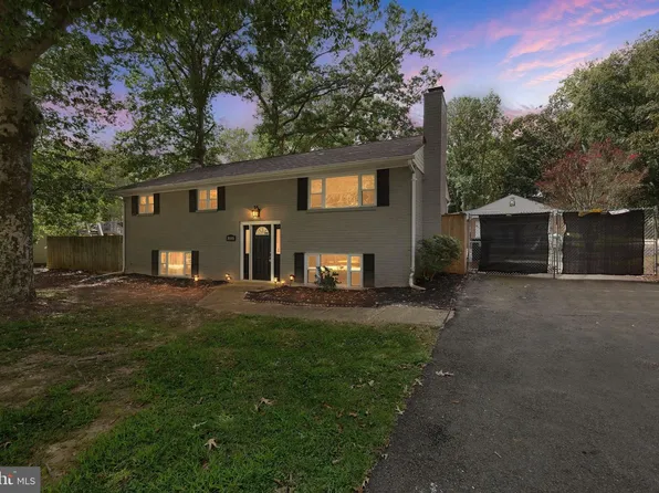 3515 Lumar Dr, Fort Washington, MD 20744