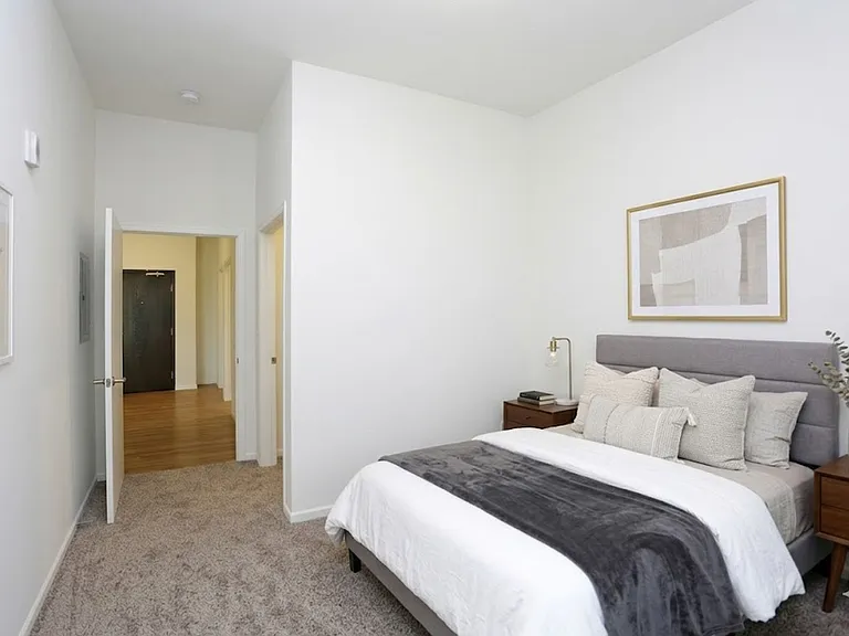Pine Island Apartments — Photo 3
