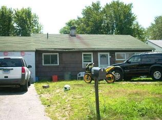 44 Maple Dr, Groton, CT 06340