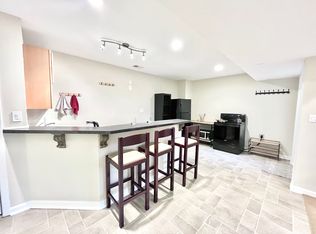 3516 7th St N, Arlington, VA 22201