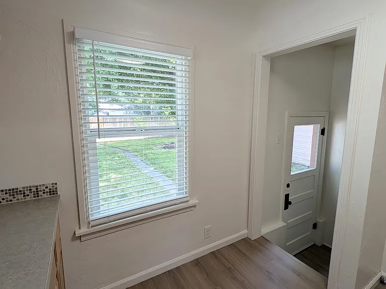 728 Locust St — Photo 20