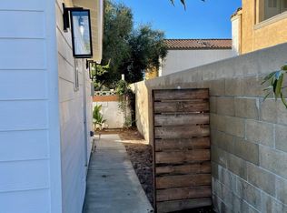 700 W 20th St #4, Costa Mesa, CA 92627