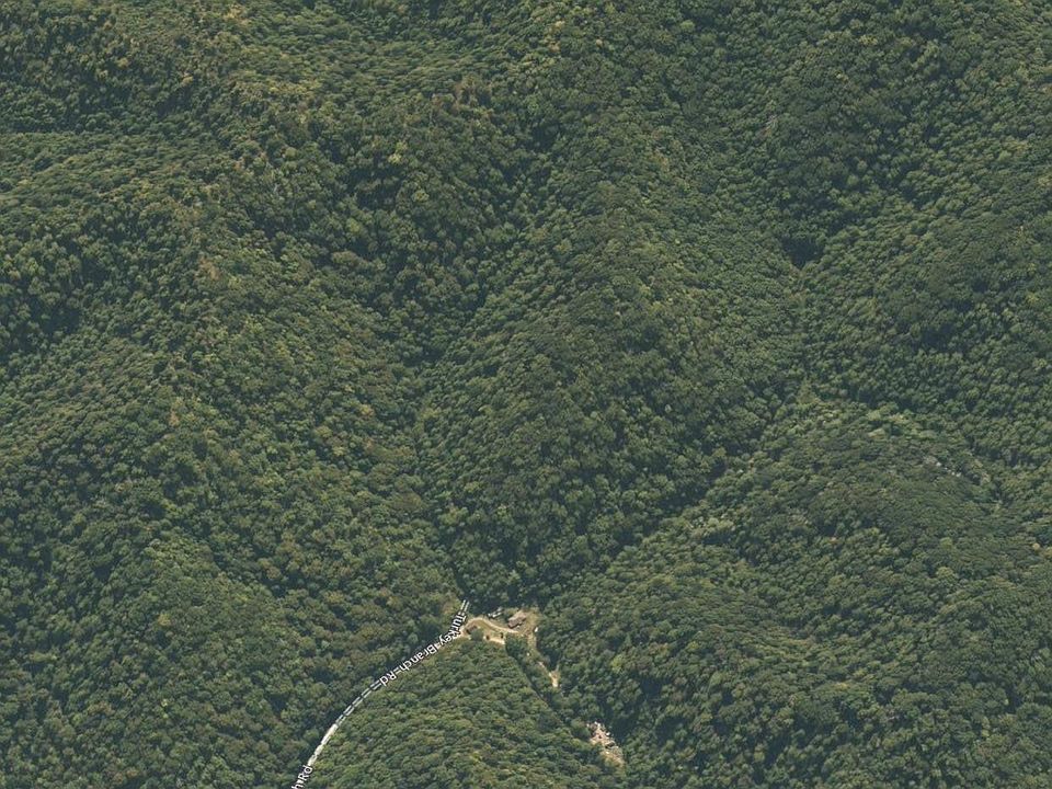 2nd image of 1000 Turkey Hollow Rd