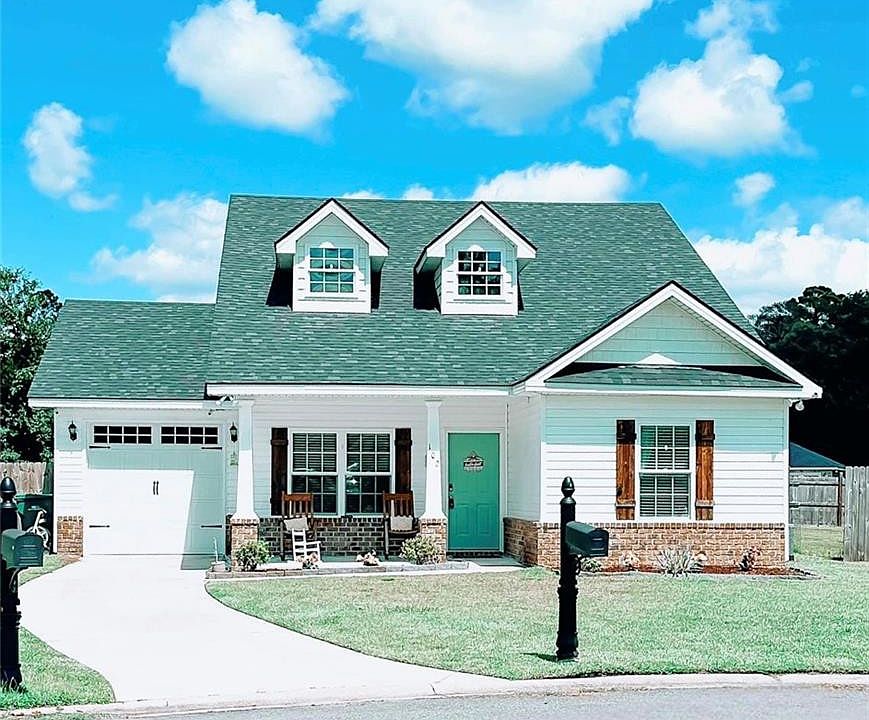 1st image of 102 Haven Ct