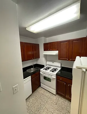 Rented by Olympia House Delaware LP | media 34