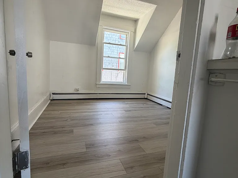 274 Pine St #2A — Photo 13