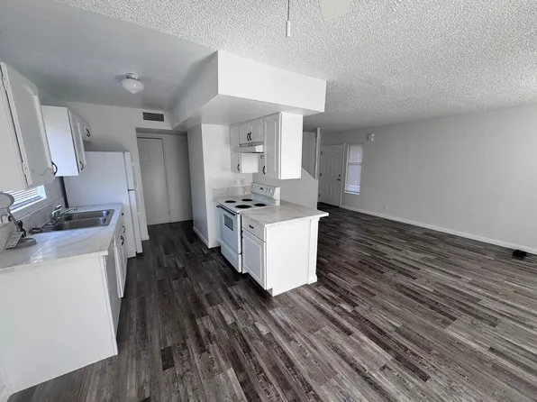 Golden 5245 (JE) NoHW - Fourplex, 5245 Golden Ln #B, Las Vegas, NV 89119