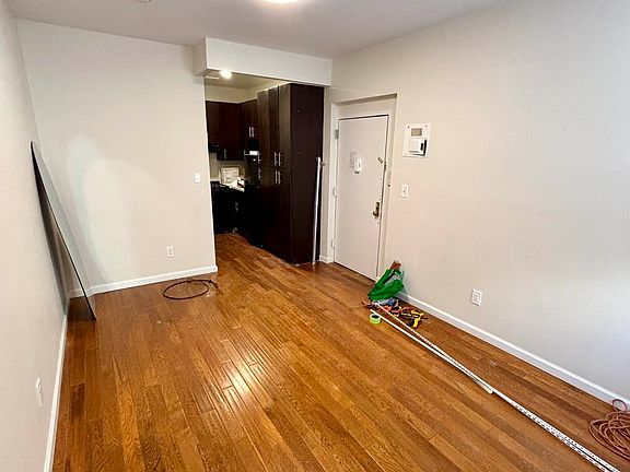 3rd image of 1345 De Kalb Ave #1R