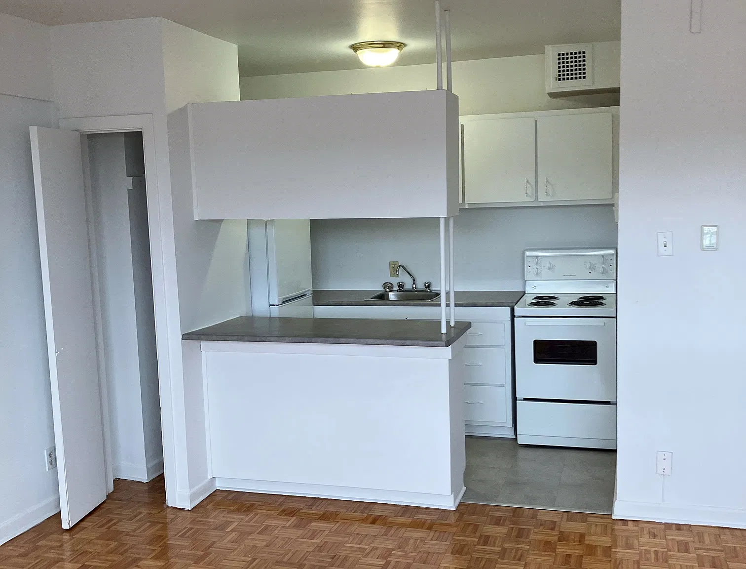 Julian Apartments — Photo 3