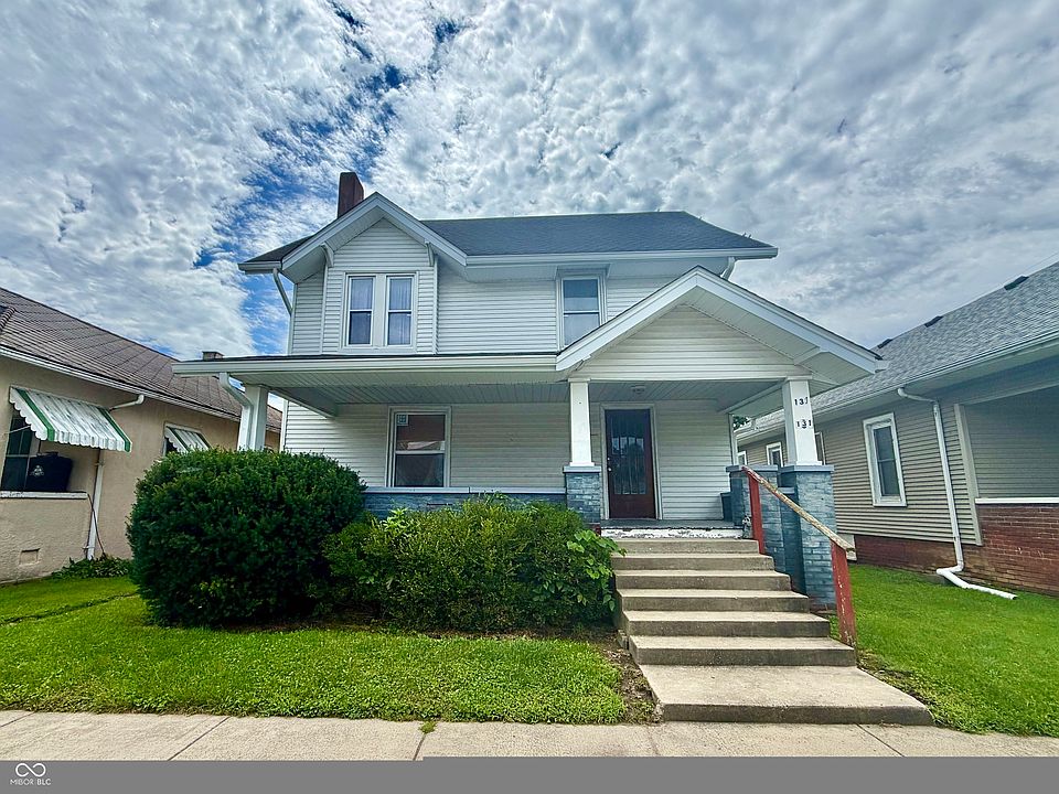 1st image of 131 2nd St