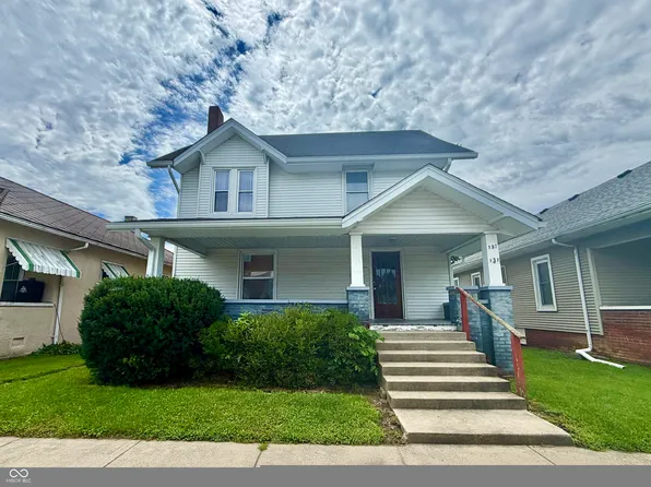 131 2nd St, Shelbyville, IN 46176