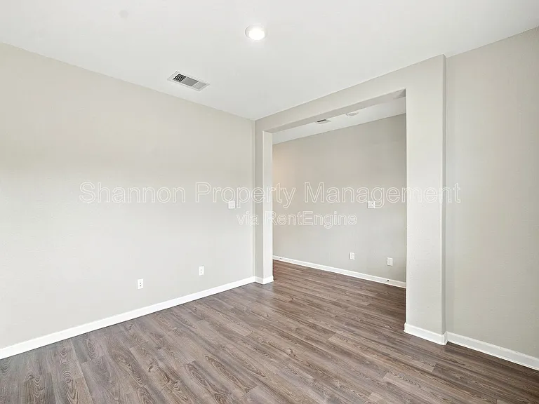 32311 Melbrooke Dr — Photo 8